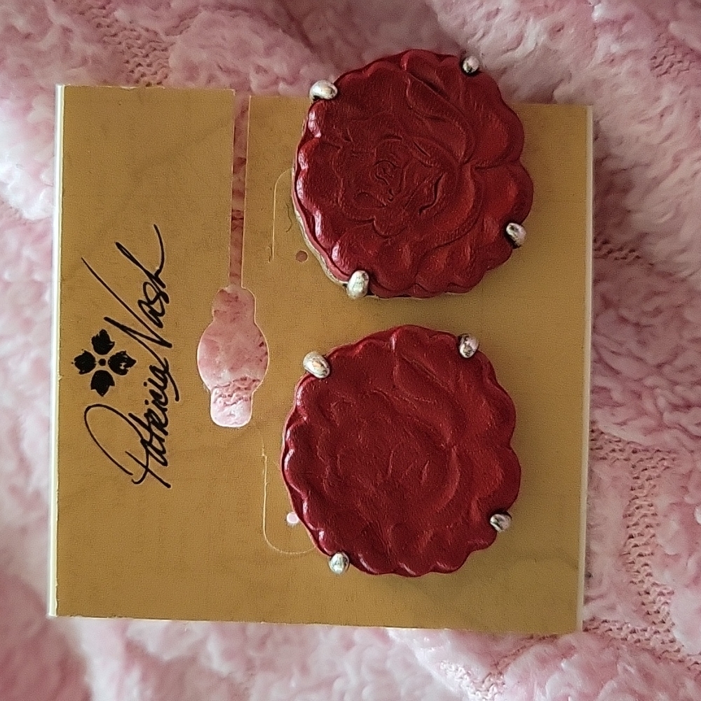 NWT!Patricia Nash Pierced Earrings